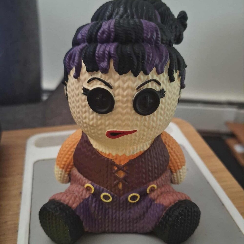 Handmade by Robots Mary from Hocus Pocus